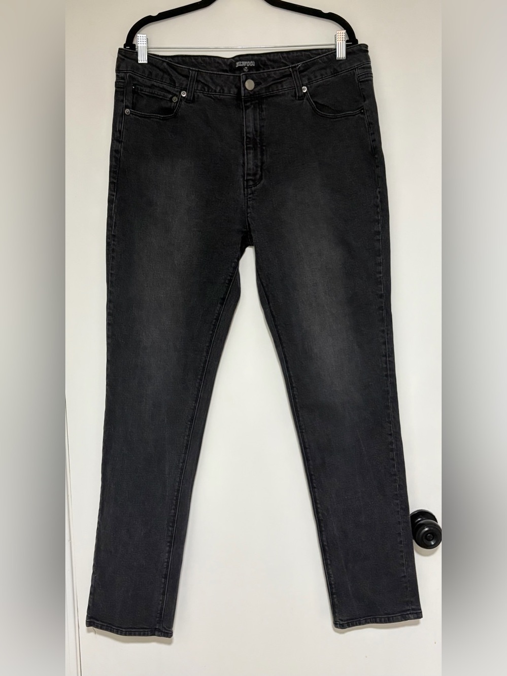 Elwood Men’s Black Wash Straight Leg Jeans Size 38x32